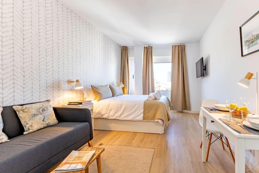 New Suite Reformada Con Excelente Ubicacion Seville Exterior photo