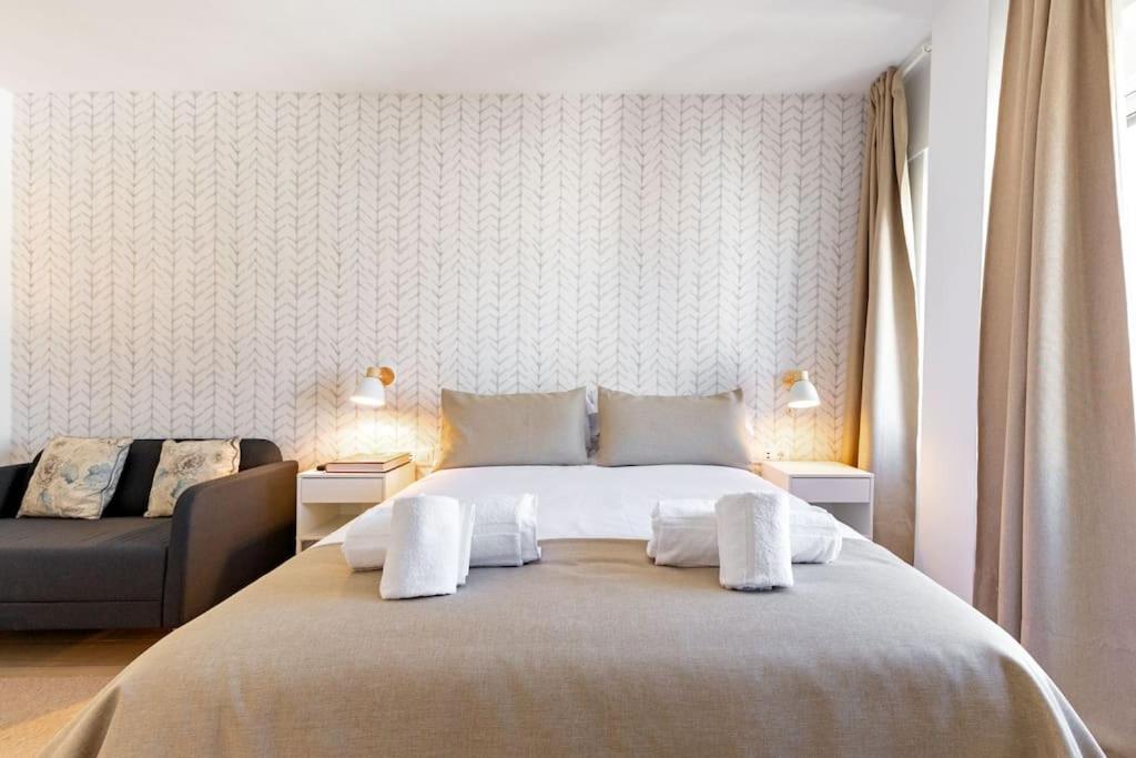 New Suite Reformada Con Excelente Ubicacion Seville Exterior photo